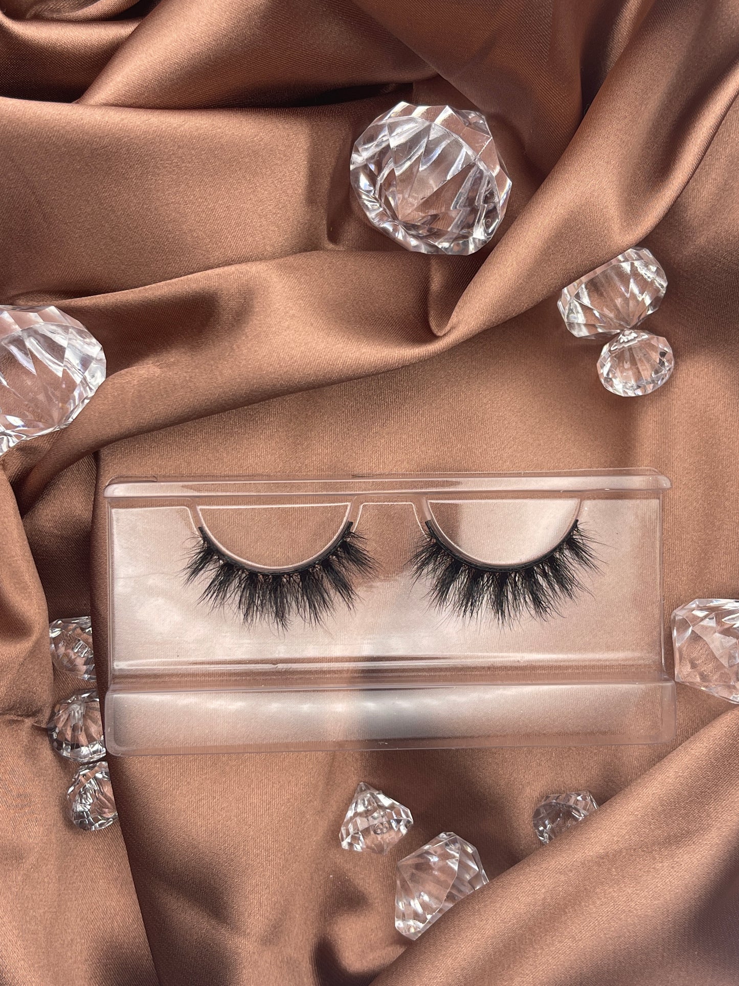 Flared and wispy, these Teirrah Seinek Posh natural black 15mm false lashes add the right amount of drama. From having breakfast with friends to a romantic date night, Posh is lightweight and comfortable enough to wear all day. Lash Length: 15mm Full Strip Lashes