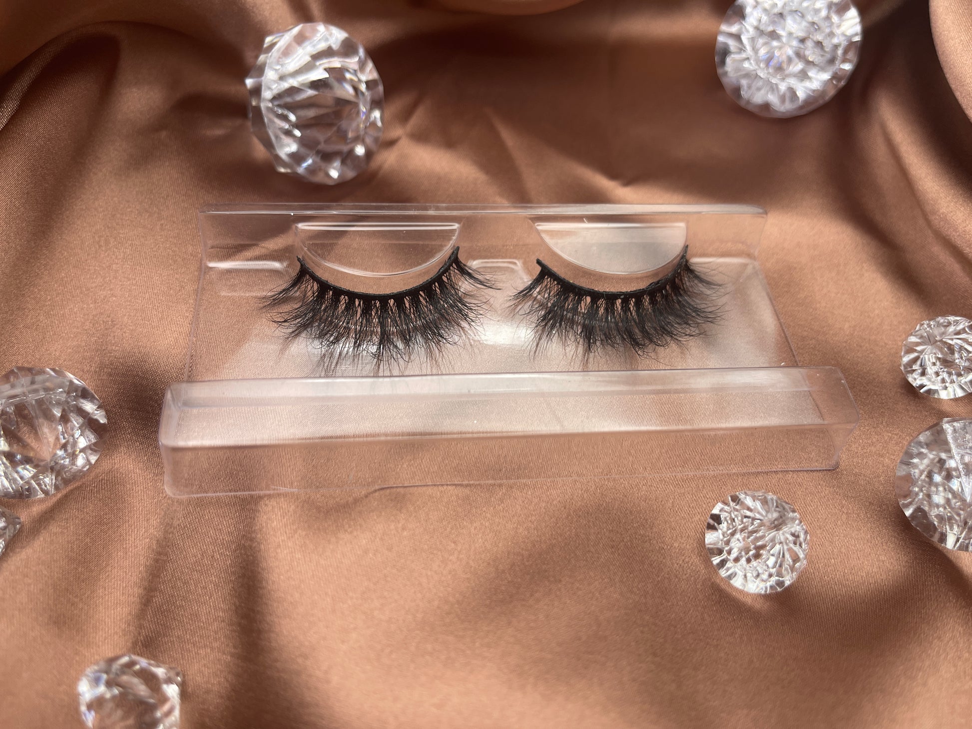 These Teirrah Seinek 20mm Opulence luxury mink lashes provide a gorgeous look and comfortable wear. These lashes are easy to apply and add length, volume, and thickness to your lash look, and are undetectable, blending in with your natural lash line.  Lash Length: 20mm Full Strip Lashes&nbsp;