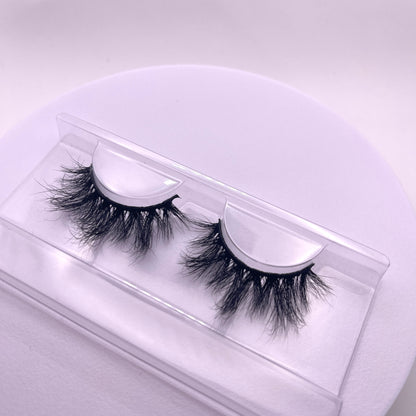 Spice up your look with these bold wispy Phenomenal lashes by Teirrah Seinek. These 20mm lashes are 100% handmade and cruelty free, and great for any day or night out!  Lash Length: 20mm Full Strip Lashes